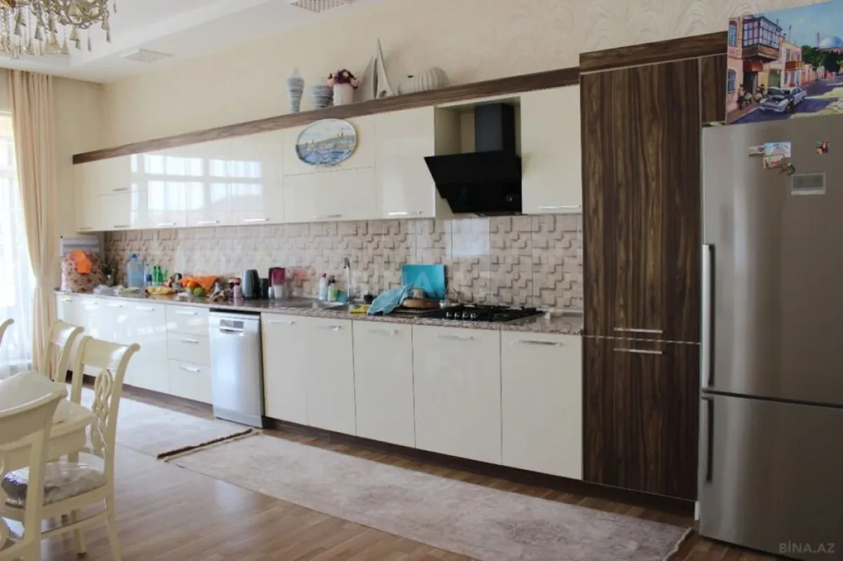 Kirayə verilir 4 otaqlı həyət evi 190 m²