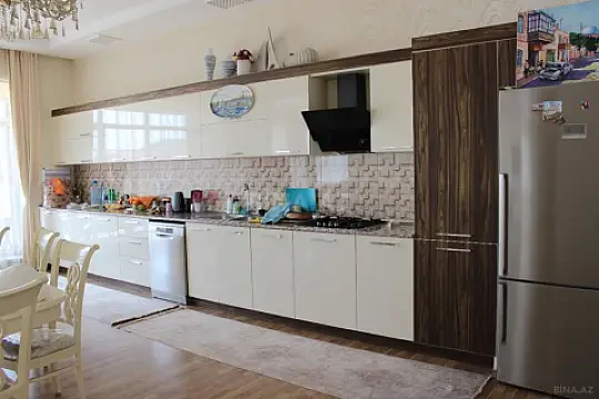 Kirayə verilir 4 otaqlı həyət evi 190 m²