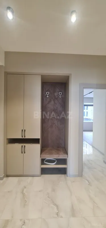 Satılır 5 otaqlı mənzil 197 m²