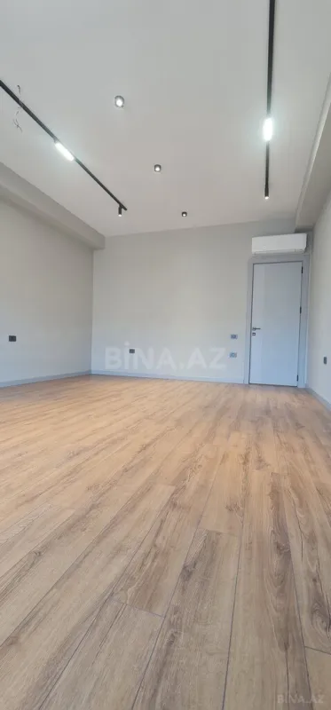 Satılır 5 otaqlı mənzil 197 m²