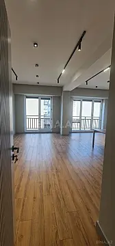 Satılır 5 otaqlı mənzil 197 m²