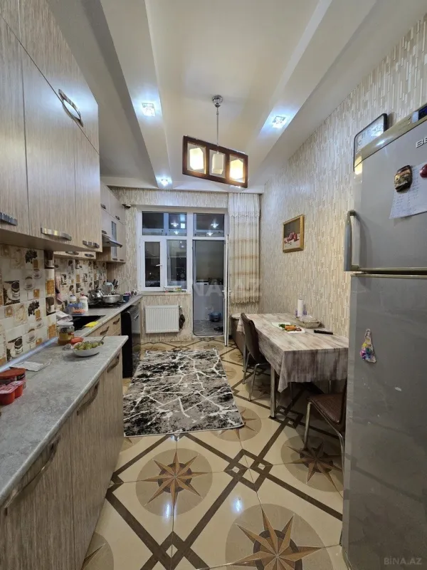 Satılır 3 otaqlı mənzil 127 m²