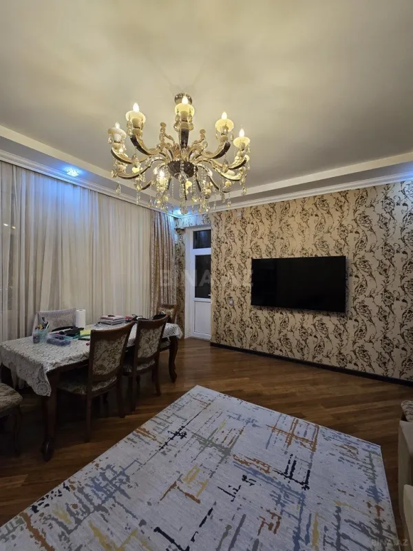 Satılır 3 otaqlı mənzil 127 m²