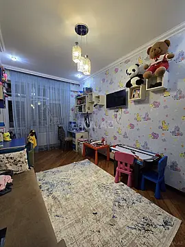 Satılır 3 otaqlı mənzil 127 m²