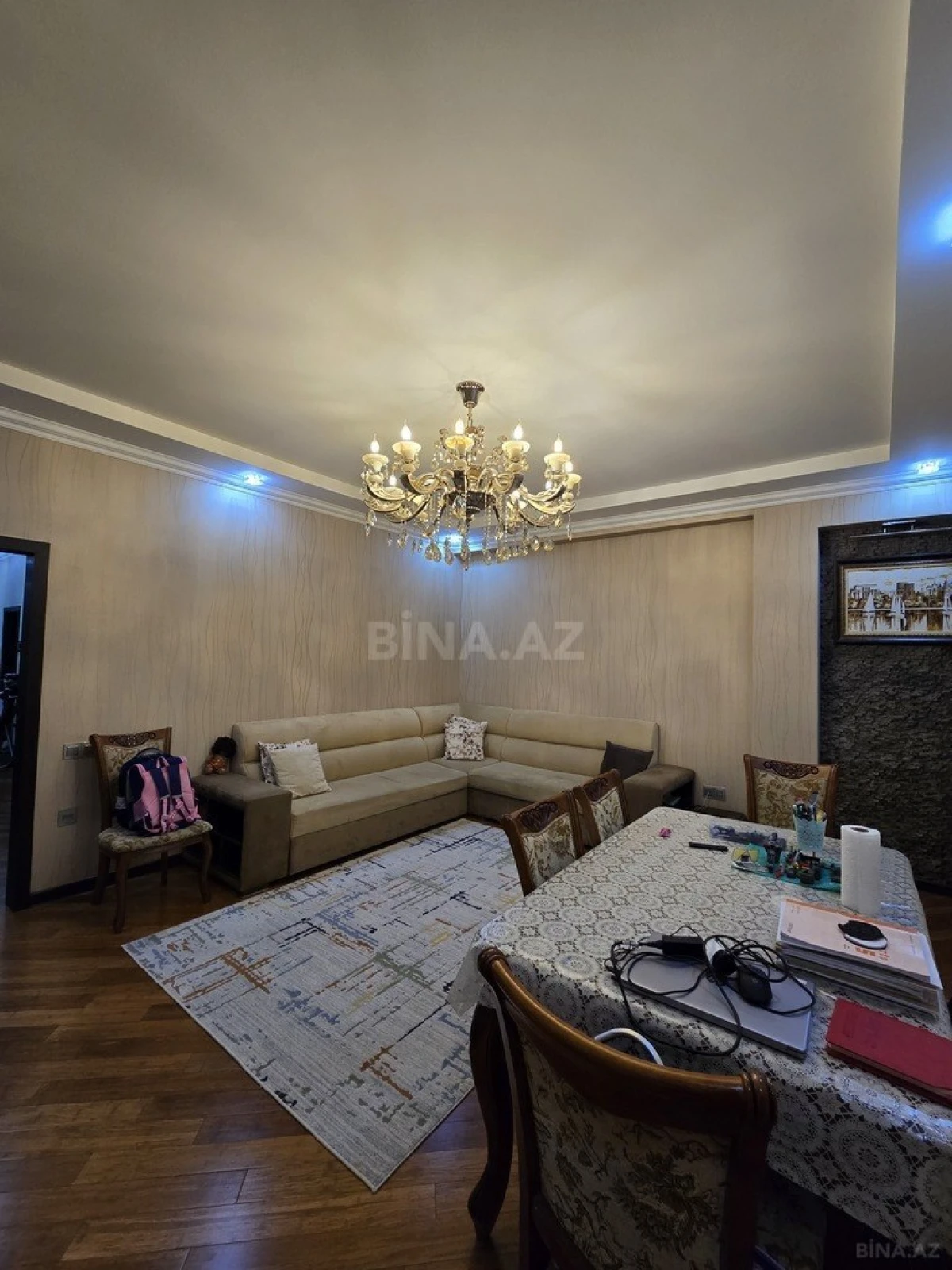 Satılır 3 otaqlı mənzil 127 m²