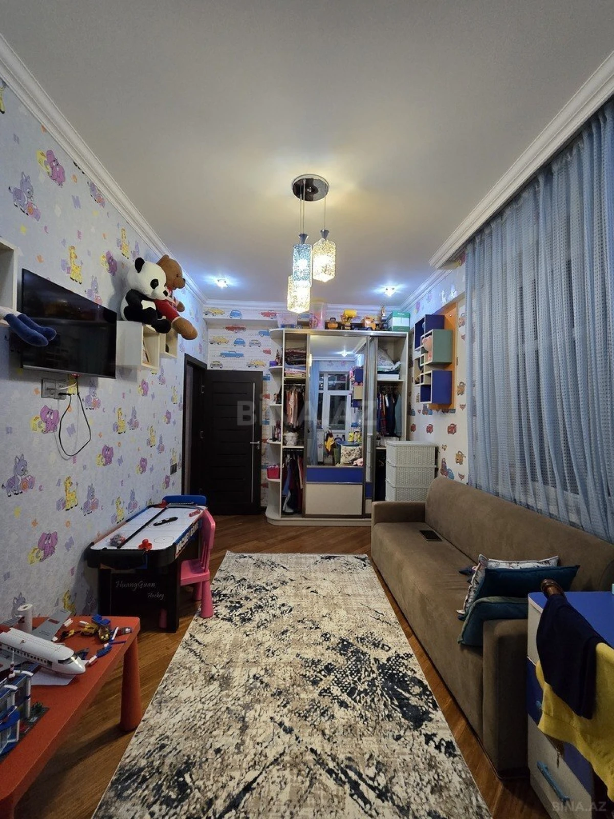 Satılır 3 otaqlı mənzil 127 m²