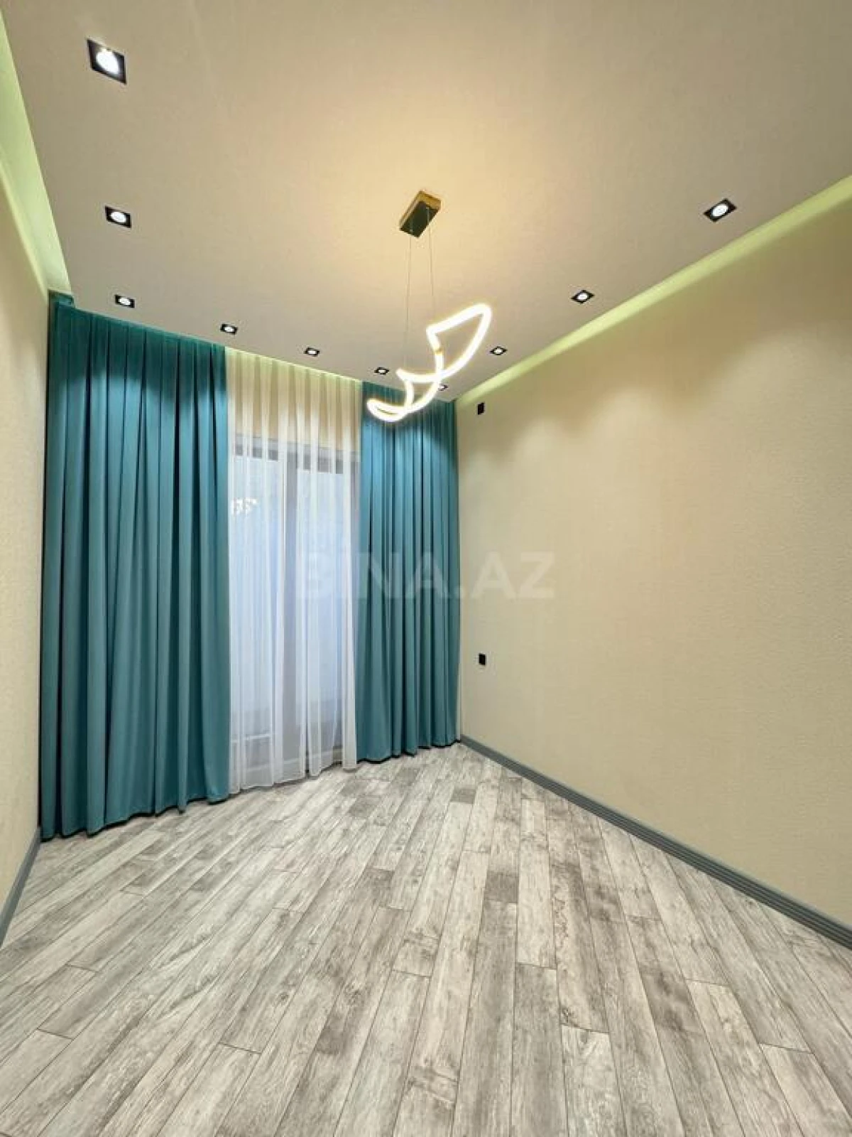 Satılır 4 otaqlı həyət evi 200 m²