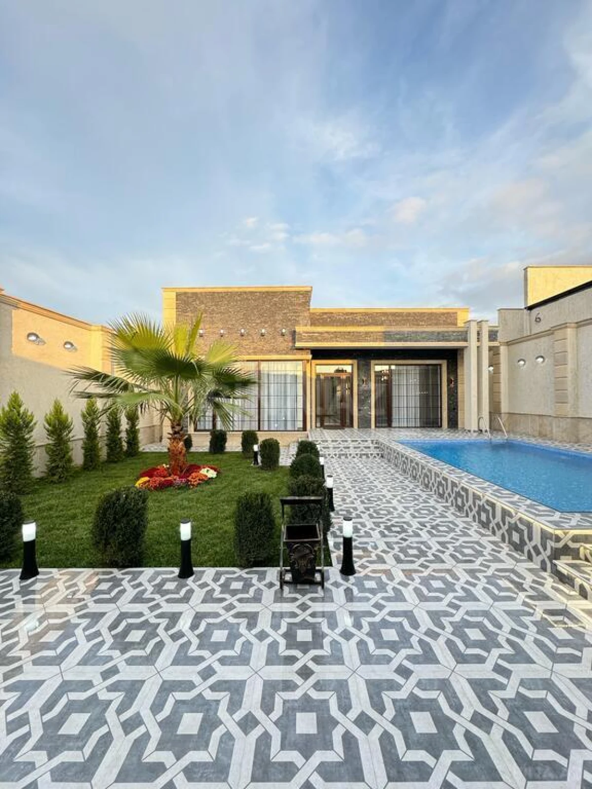 Satılır 4 otaqlı həyət evi 200 m²