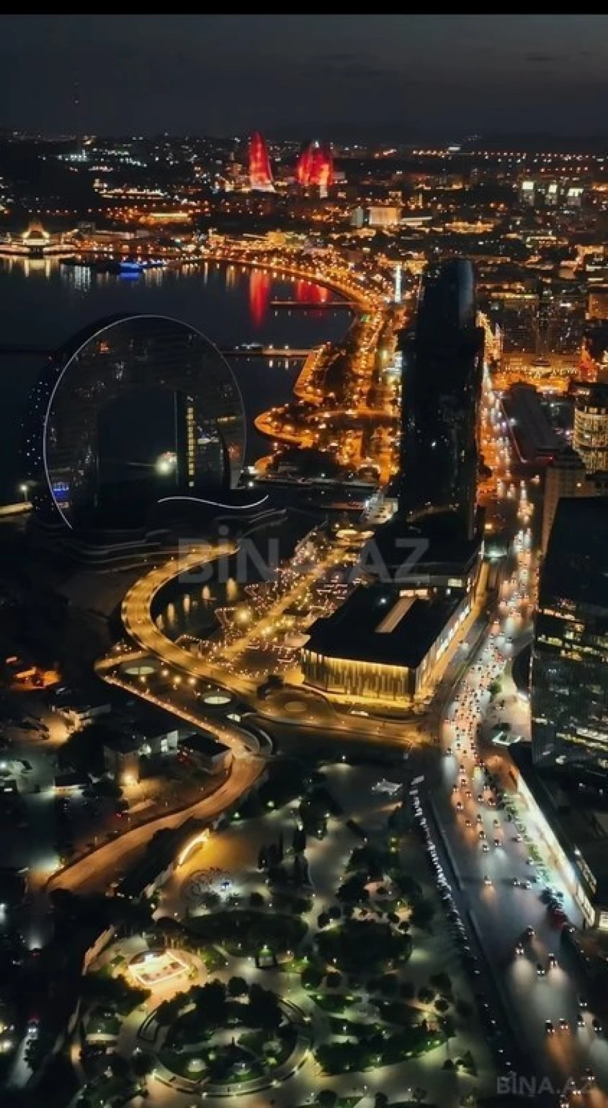 Satılır 10 otaqlı mənzil 1000 m²