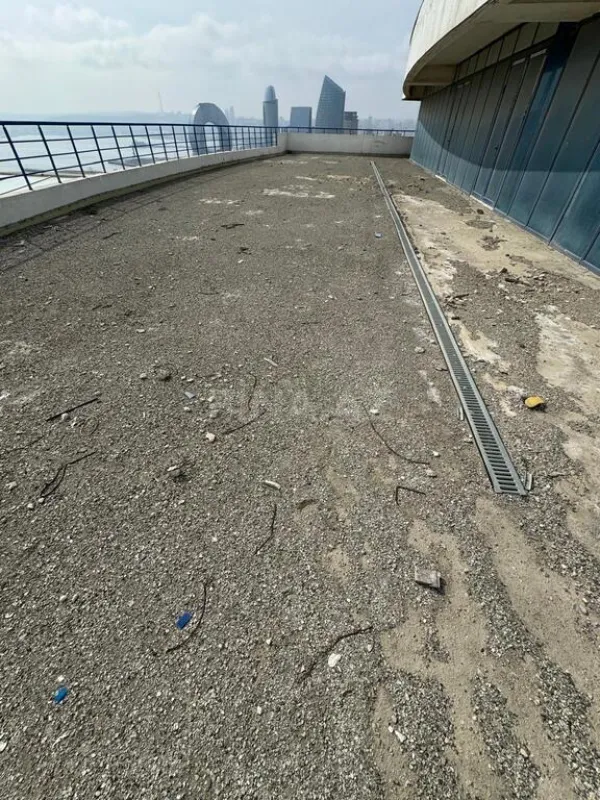 Satılır 10 otaqlı mənzil 1000 m²