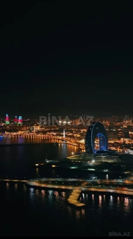 Satılır 10 otaqlı mənzil 1000 m²