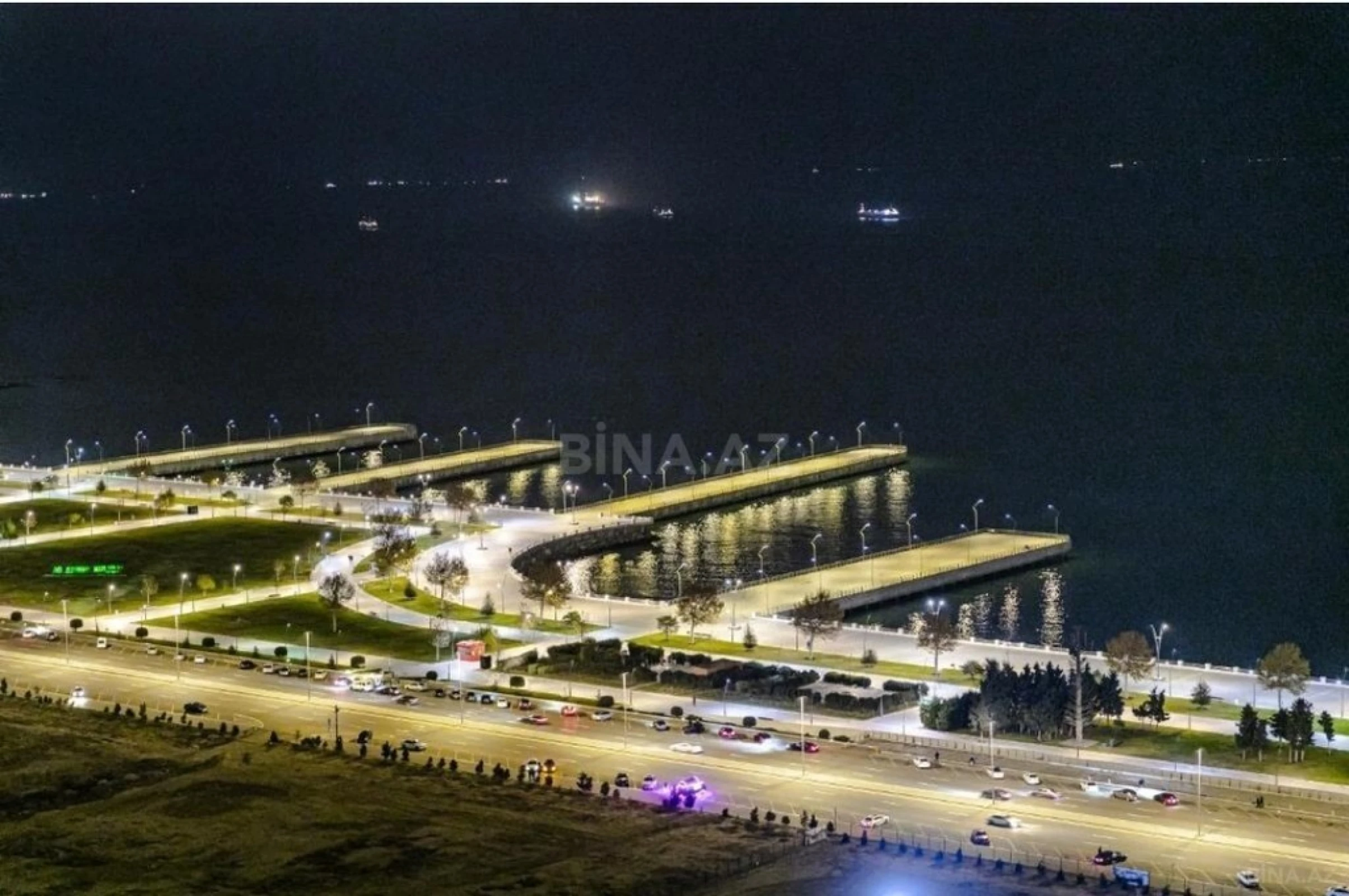 Satılır 10 otaqlı mənzil 1000 m²