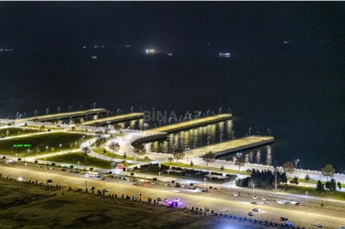 Satılır 10 otaqlı mənzil 1000 m²