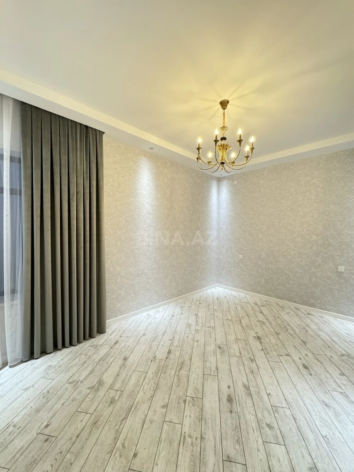 Satılır 4 otaqlı həyət evi 180 m²