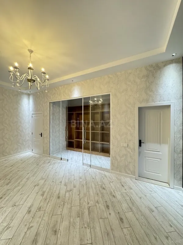 Satılır 4 otaqlı həyət evi 180 m²
