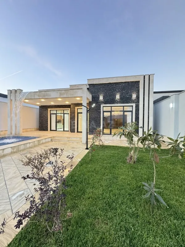 Satılır 4 otaqlı həyət evi 180 m²