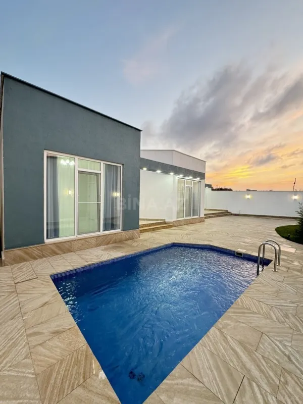 Satılır 4 otaqlı həyət evi 140 m²