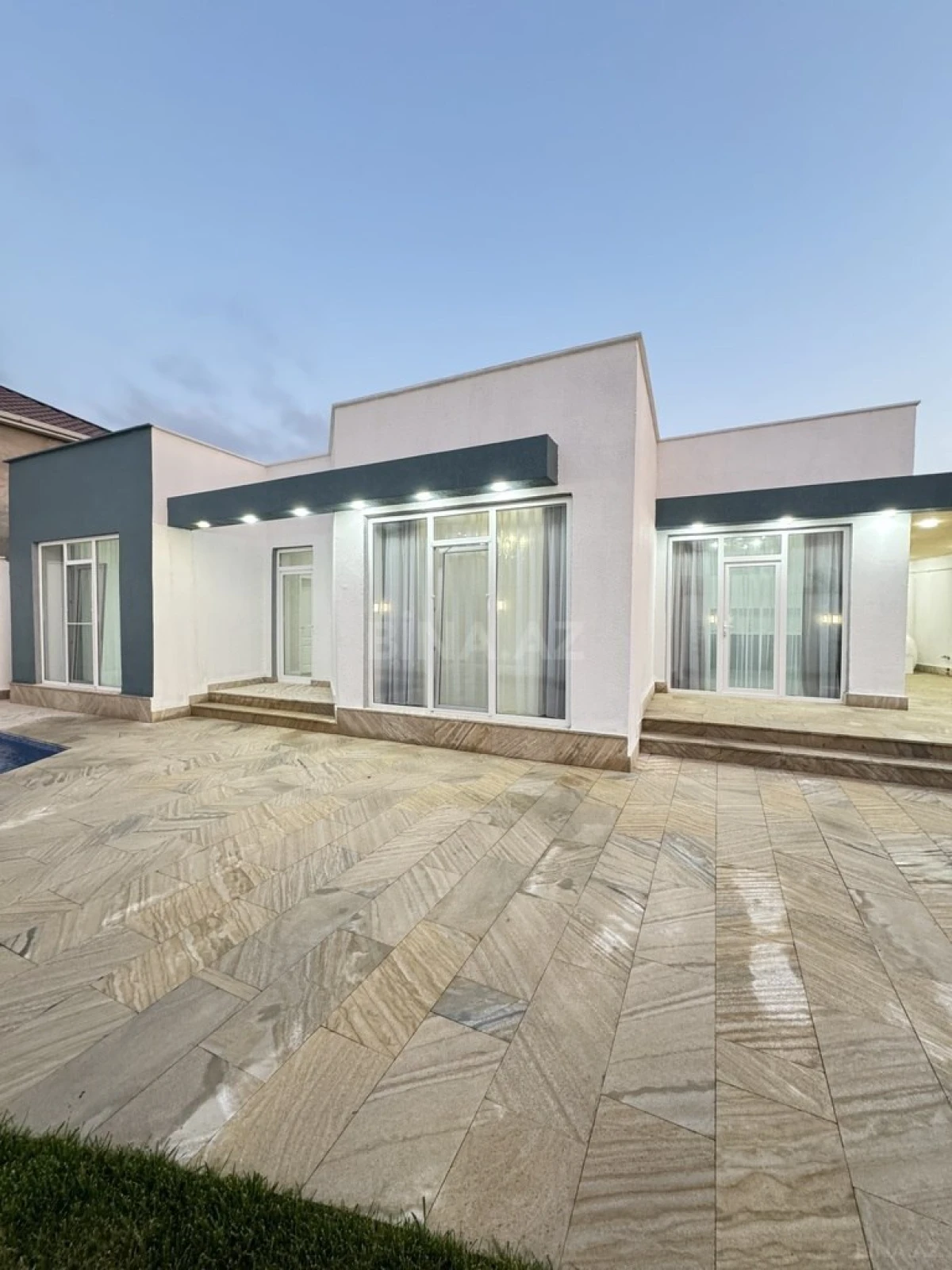 Satılır 4 otaqlı həyət evi 140 m²