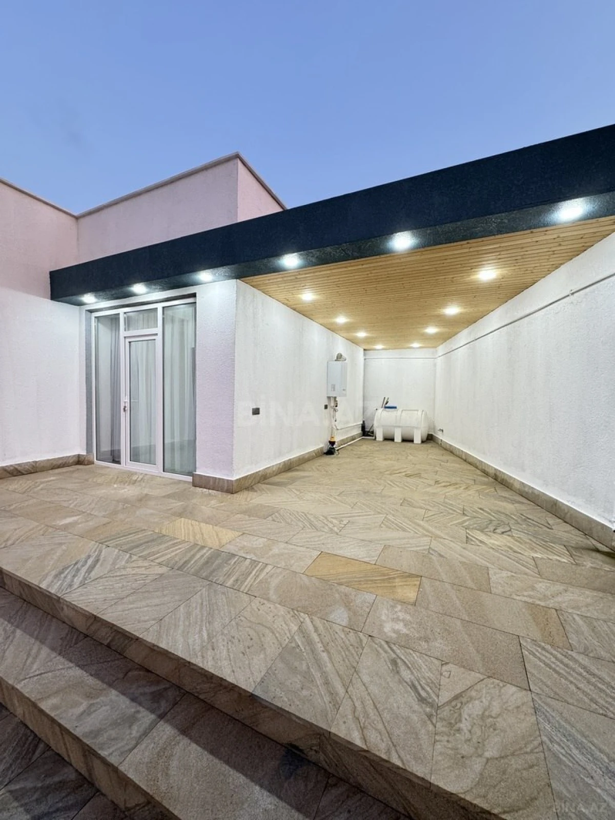 Satılır 4 otaqlı həyət evi 140 m²