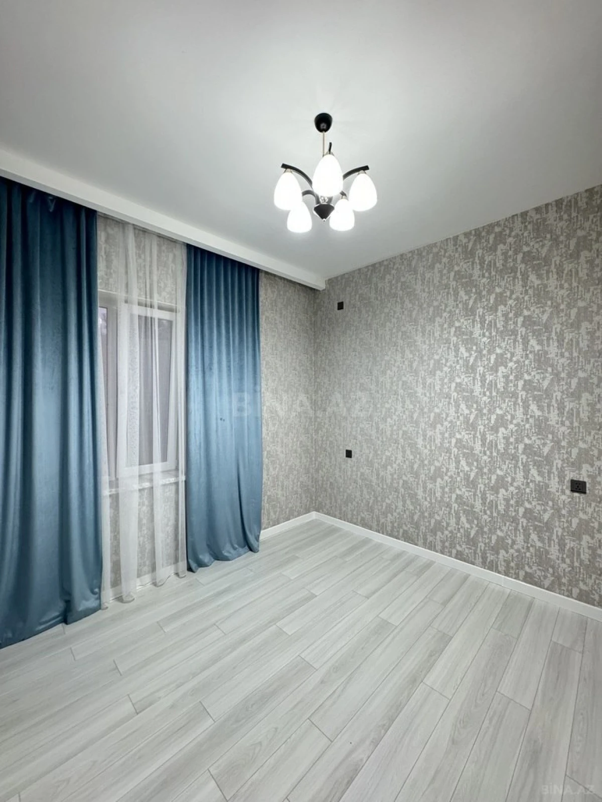 Satılır 4 otaqlı həyət evi 140 m²