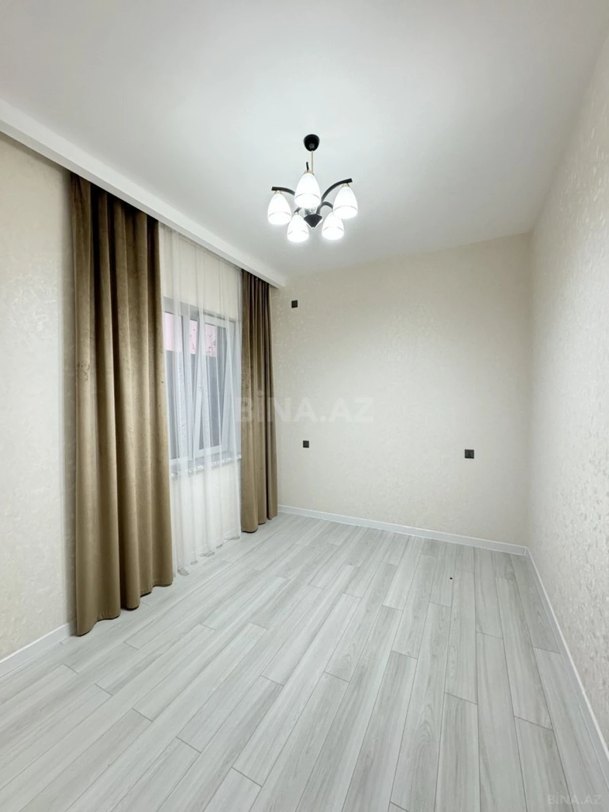 Satılır 4 otaqlı həyət evi 140 m²