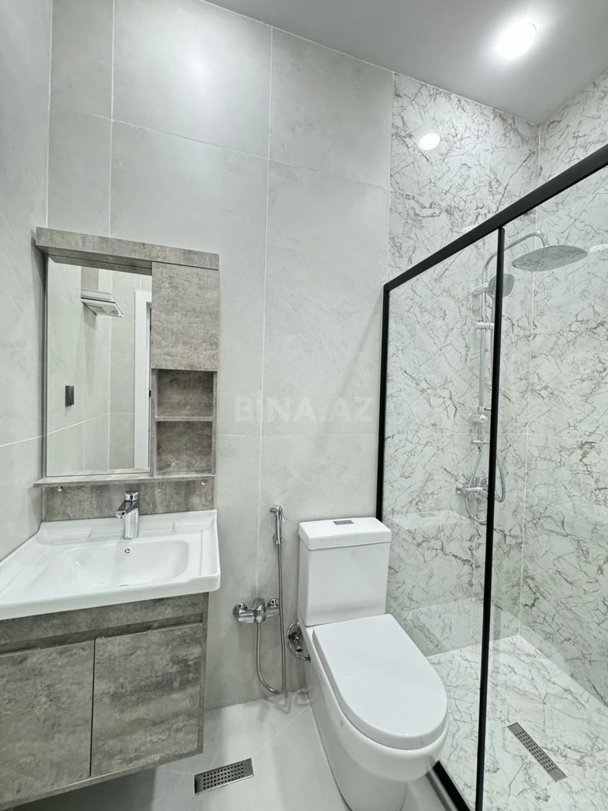 Satılır 4 otaqlı həyət evi 140 m²