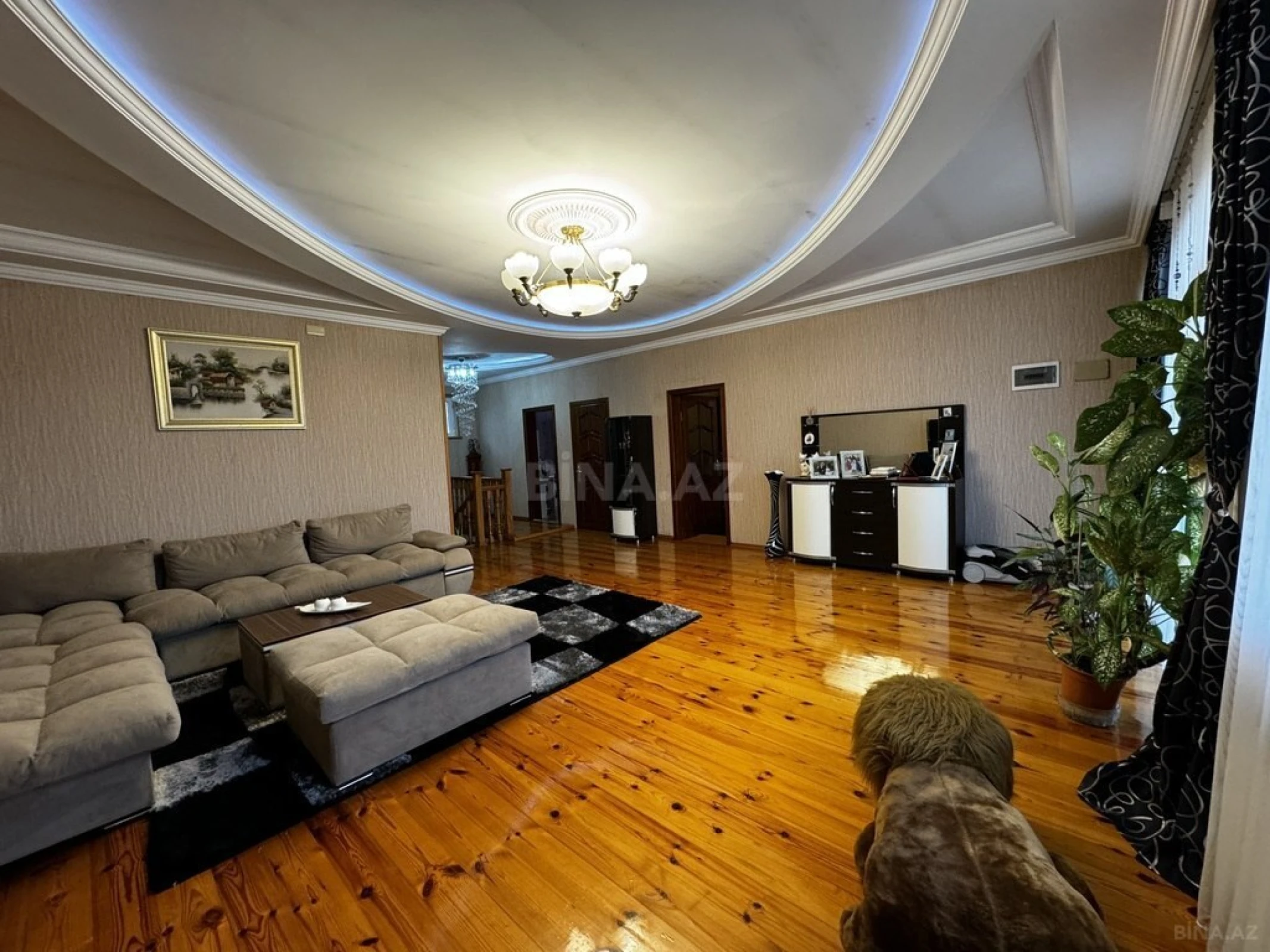 Satılır 7 otaqlı həyət evi 200 m²