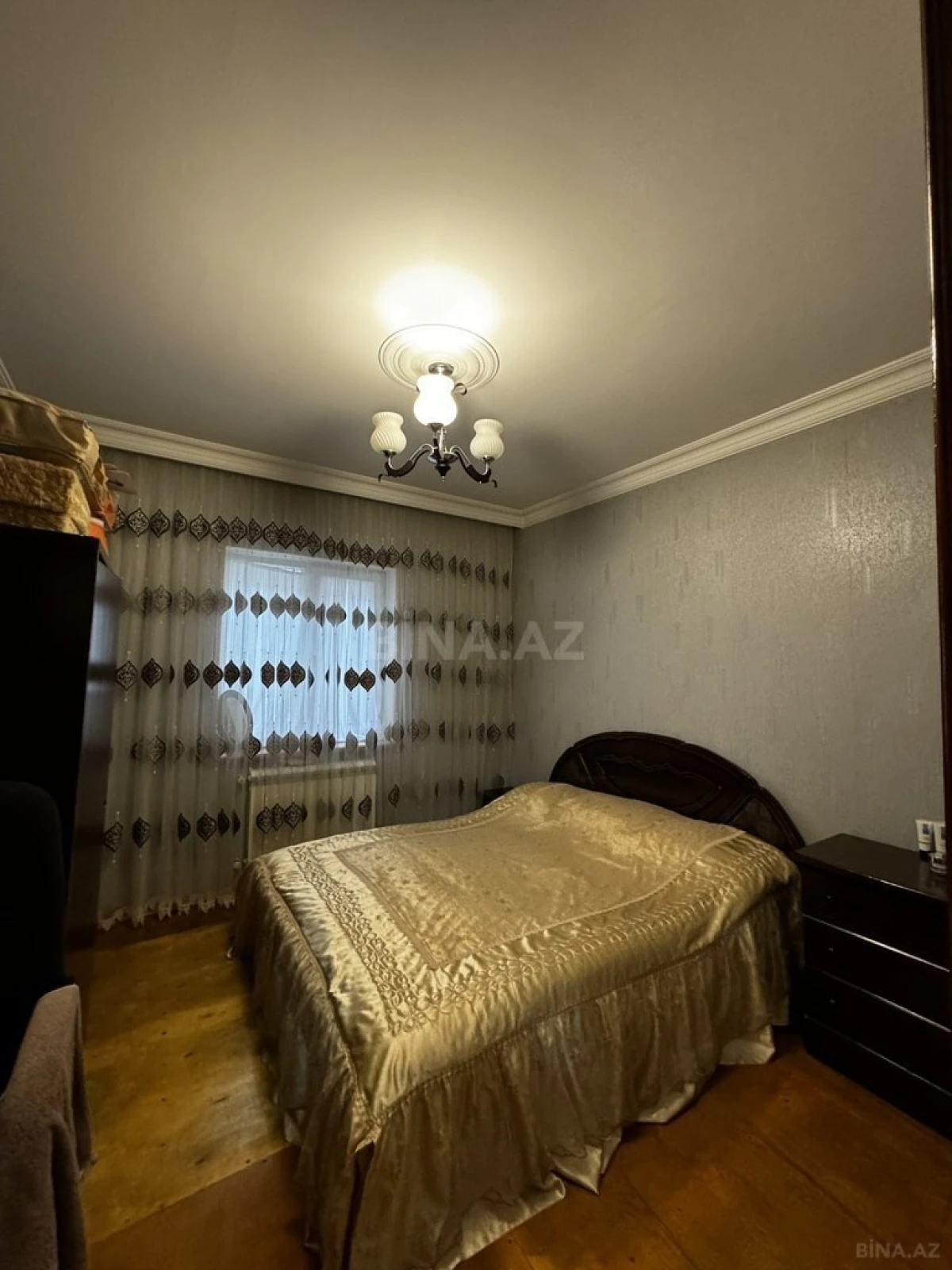 Satılır 7 otaqlı həyət evi 200 m²