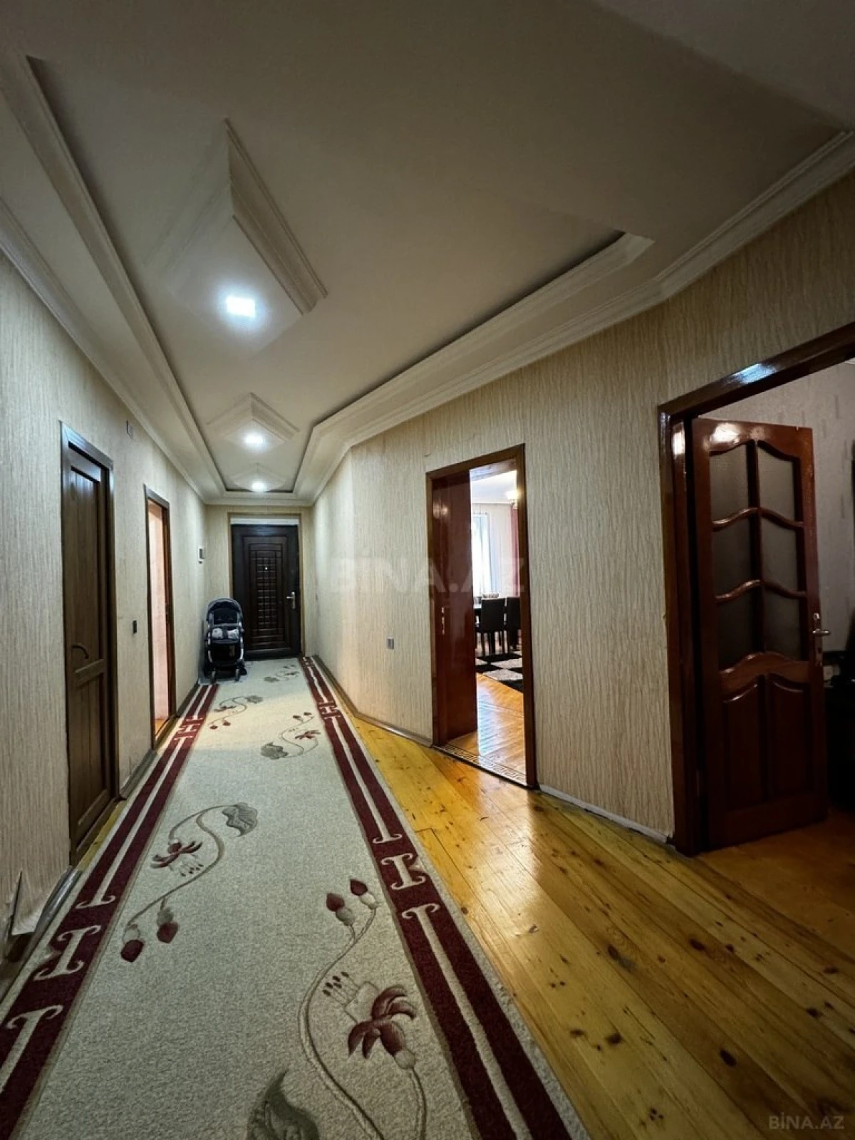 Satılır 7 otaqlı həyət evi 200 m²