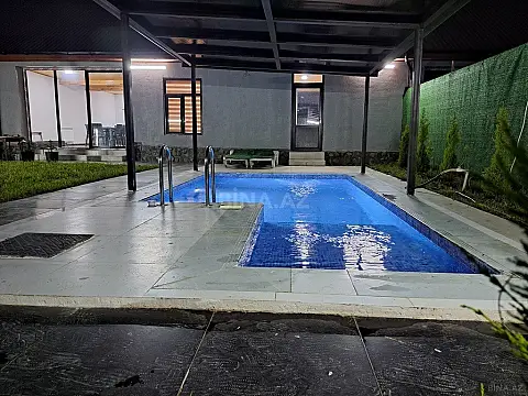 Kirayə verilir 3 otaqlı həyət evi 100 m²