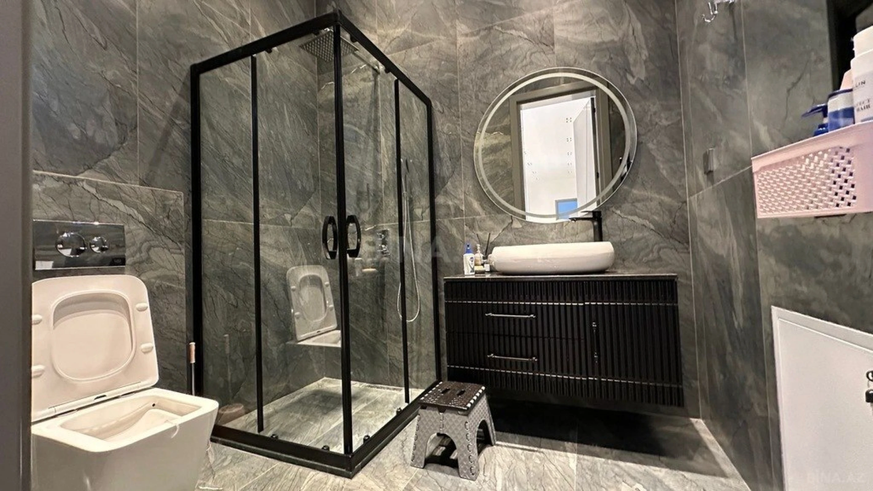 Kirayə verilir 5 otaqlı həyət evi 250 m²