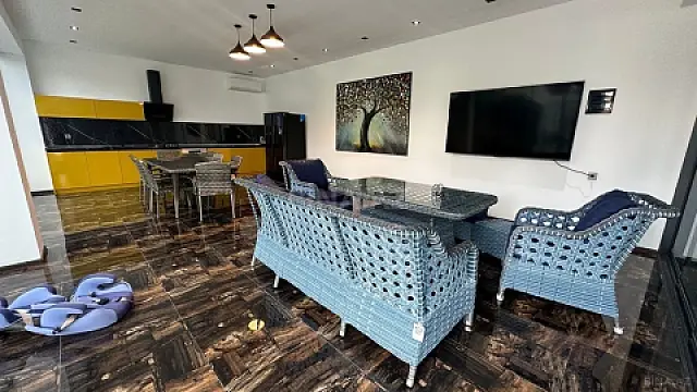 Kirayə verilir 5 otaqlı həyət evi 250 m²