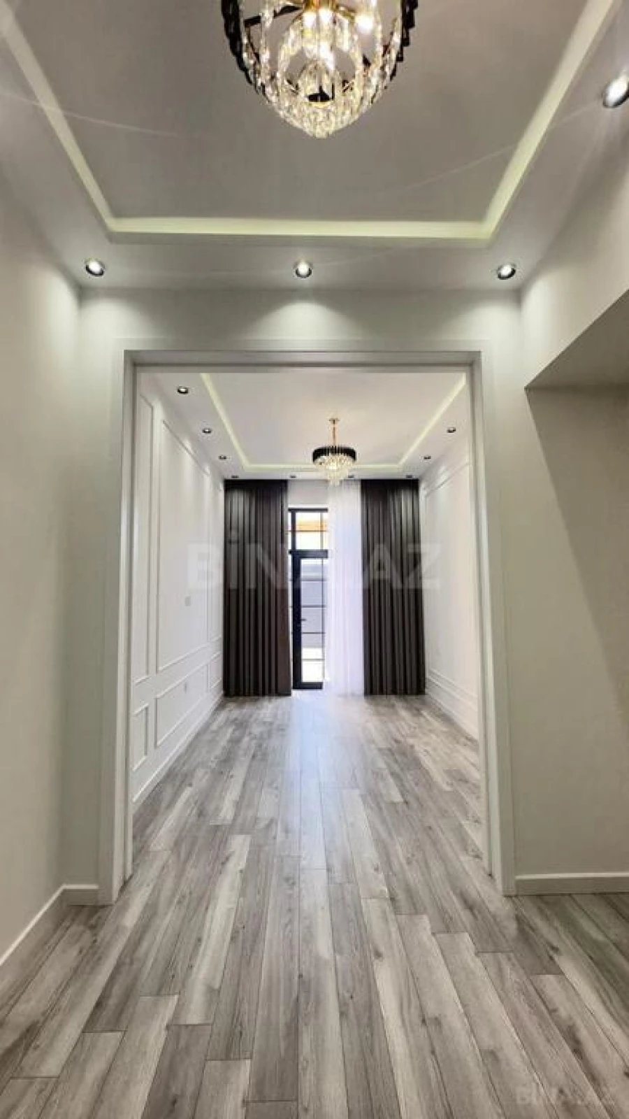 Satılır 5 otaqlı həyət evi 220 m²