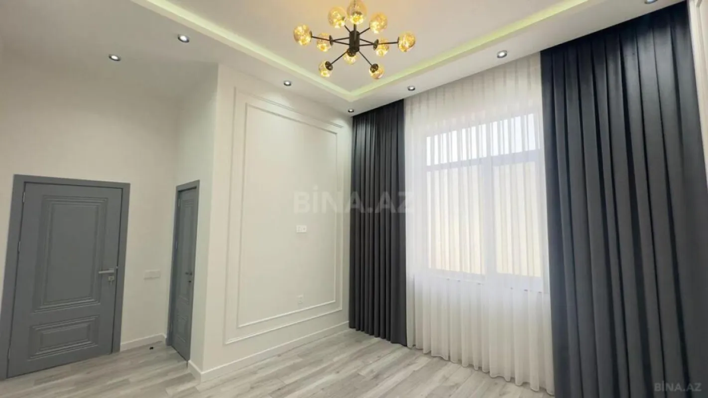 Satılır 5 otaqlı həyət evi 220 m²