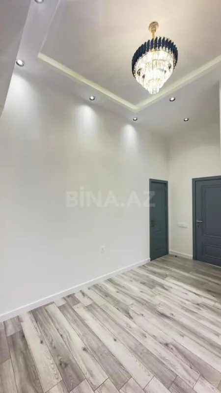 Satılır 5 otaqlı həyət evi 220 m²