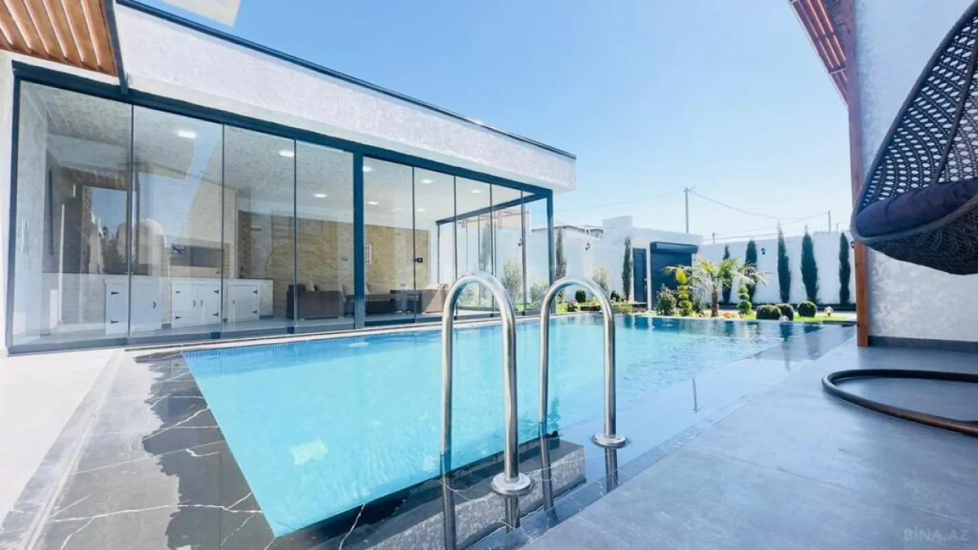 Satılır 5 otaqlı həyət evi 220 m²