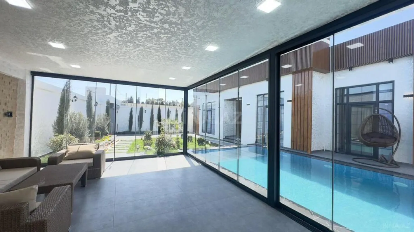 Satılır 5 otaqlı həyət evi 220 m²