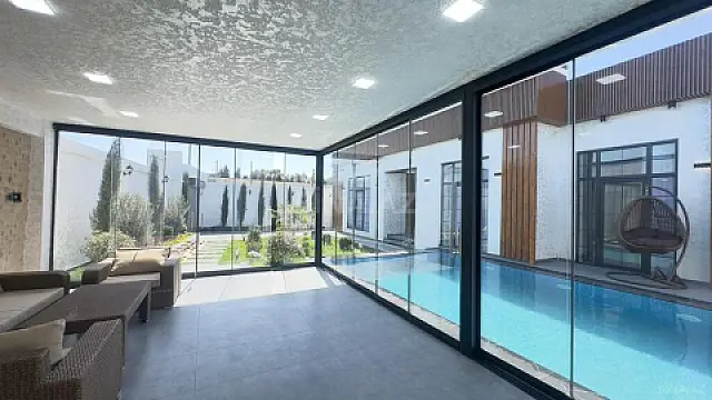 Satılır 5 otaqlı həyət evi 220 m²