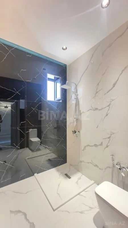 Satılır 5 otaqlı həyət evi 220 m²