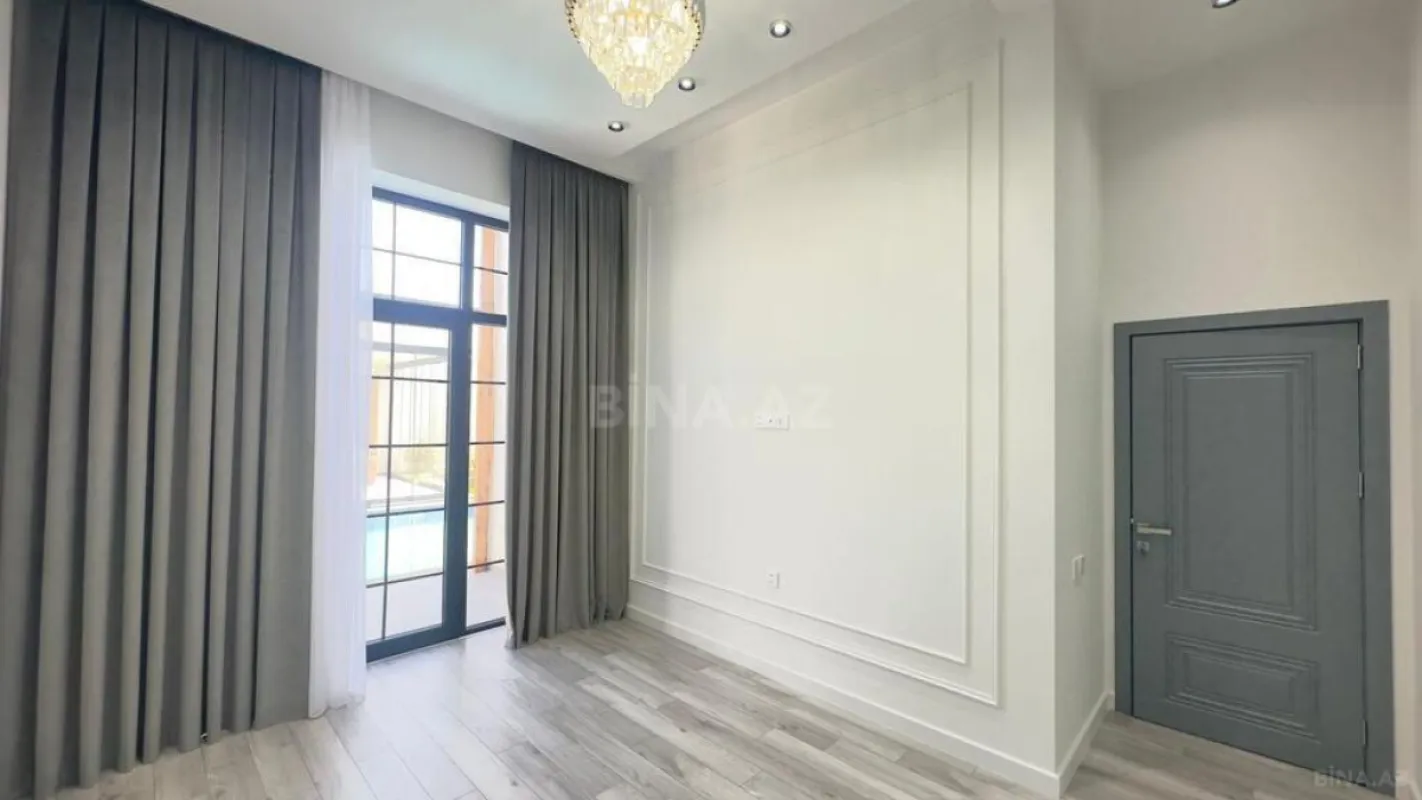 Satılır 5 otaqlı həyət evi 220 m²