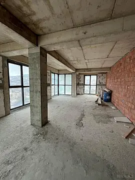 Satılır 4 otaqlı mənzil 225 m²