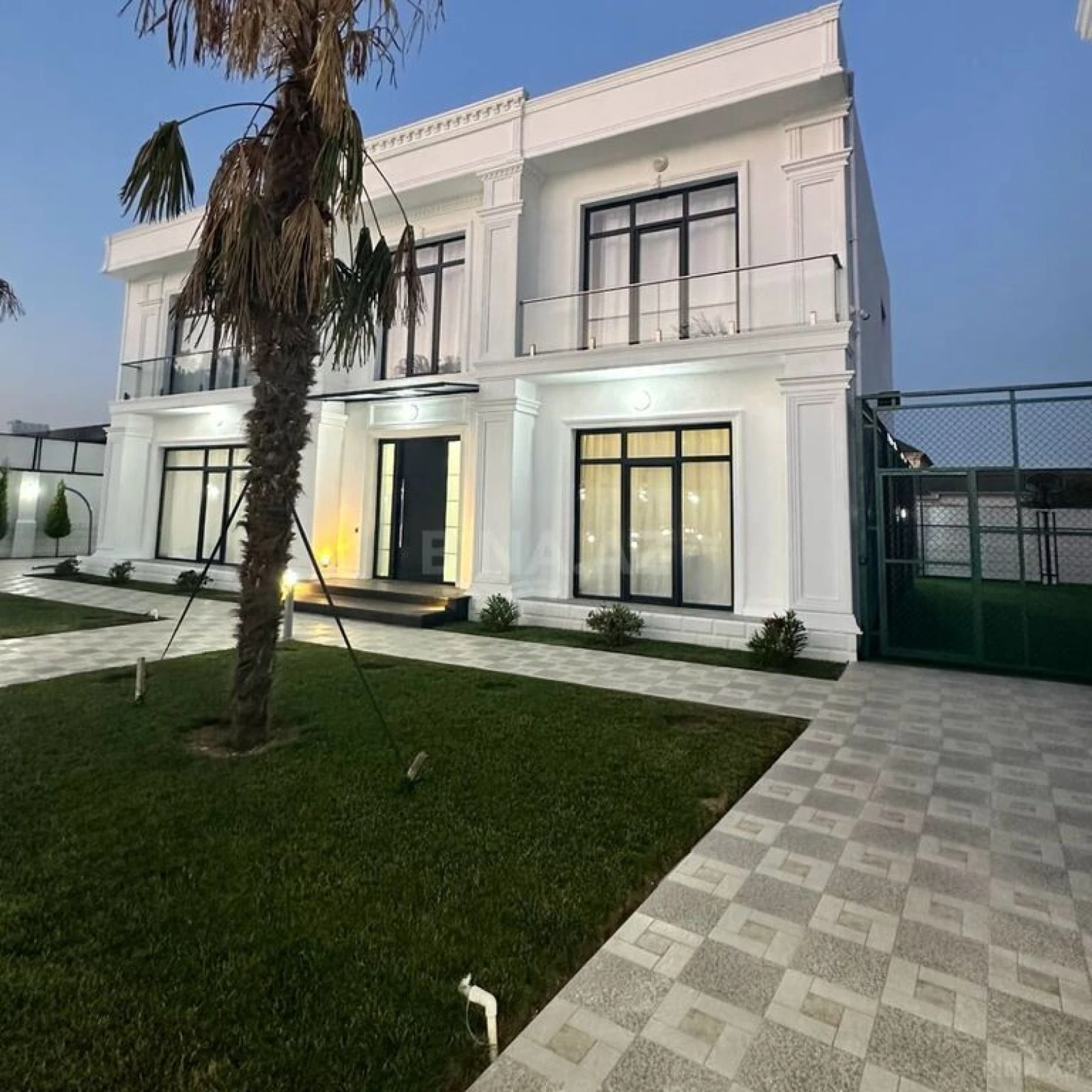 Kirayə verilir 6 otaqlı həyət evi 400 m²