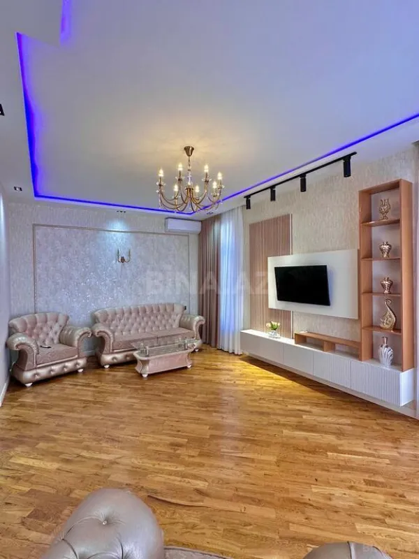Satılır 4 otaqlı həyət evi 180 m²