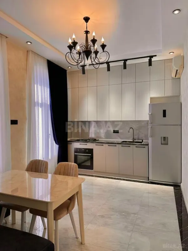 Satılır 4 otaqlı həyət evi 180 m²