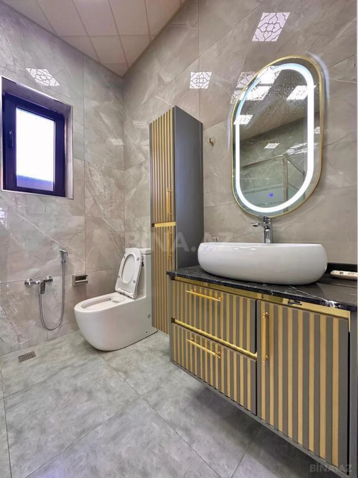 Satılır 4 otaqlı həyət evi 180 m²