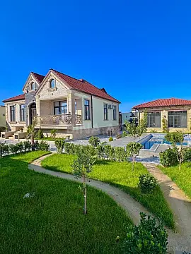 Satılır 4 otaqlı həyət evi 180 m²
