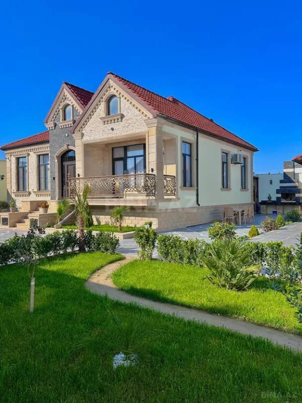 Satılır 4 otaqlı həyət evi 180 m²