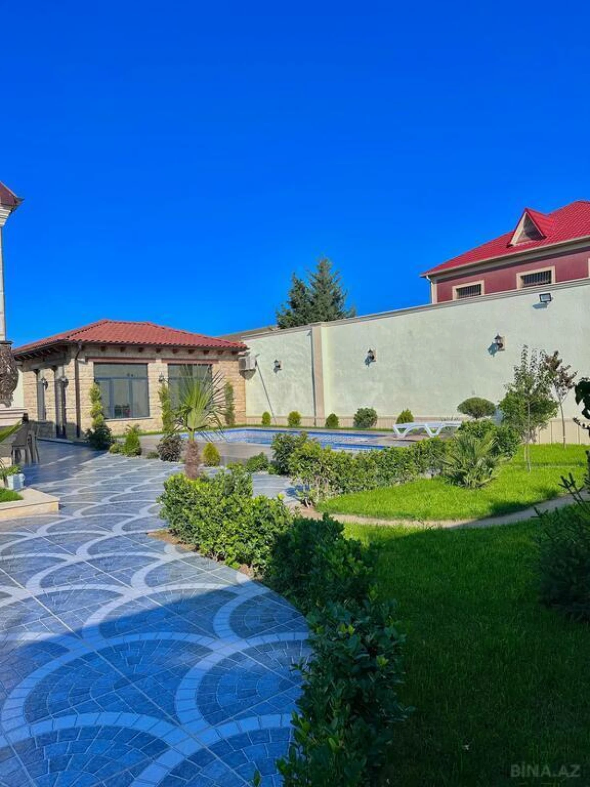 Satılır 4 otaqlı həyət evi 180 m²