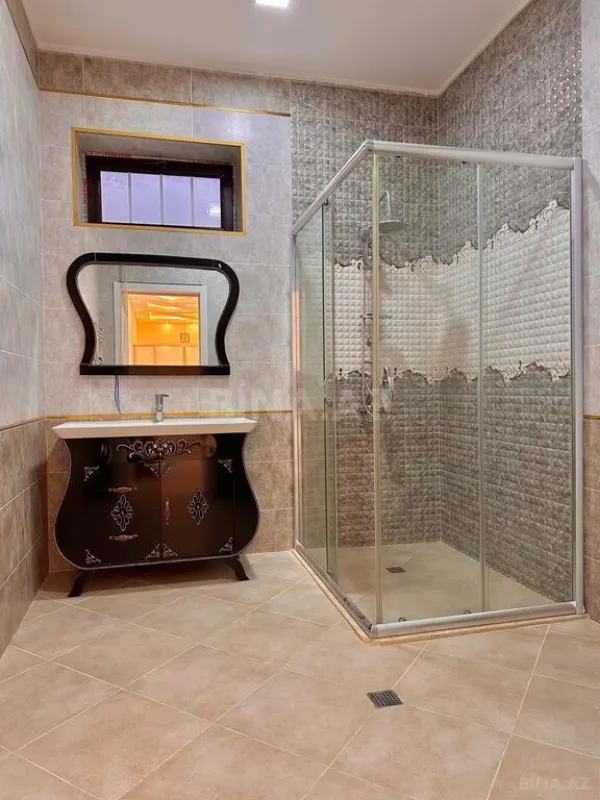 Satılır 4 otaqlı həyət evi 180 m²