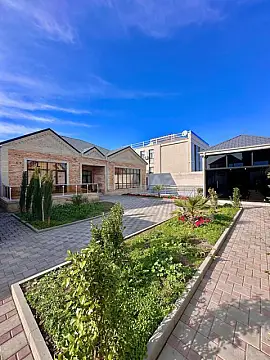 Satılır 4 otaqlı həyət evi 180 m²